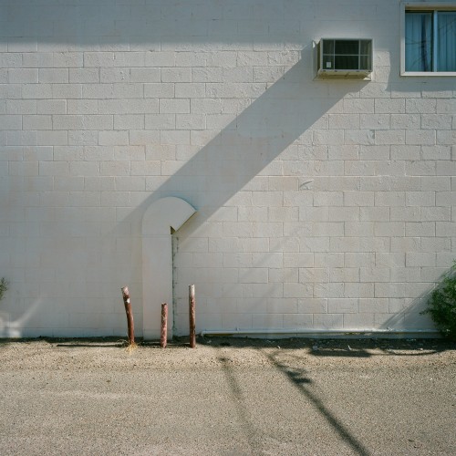 La Junta White Wall